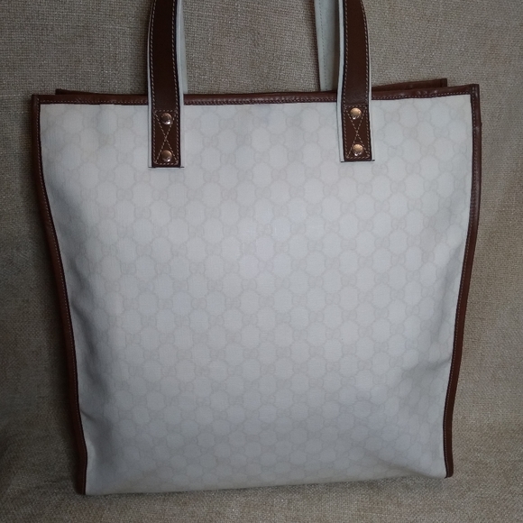 Gucci Large GG Supreme Web Loop Tote - Picture 2 of 13